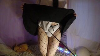 Я трахаю свою школьную сестренку фембоя в попку и она кончает порно